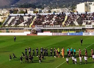 Καλαμάτα – Λάρισα 3-0: “Αλεξο-γκολ και Μαύρη Θύελλα από τα παλιά κατάπιε τη Λάρισα”