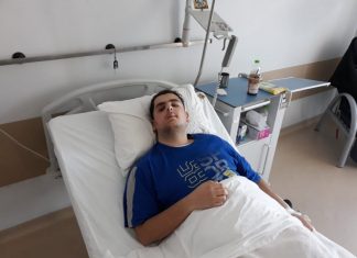 ΘΕΣΣΑΛΟΝΙΚΗ: ΕΚΚΛΗΣΗ ΓΙΑ ΤΟΝ ΝΕΑΡΟ ΗΛΙΑ ΠΟΥ ΔΙΝΕΙ ΜΑΧΗ ΜΕ ΤΟΝ ΚΑΡΚΙΝΟ