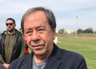 Ποια βροχή… Στα γήπεδα για έλεγχο και παρεμβάσεις ο Τάκης Βασιλόπουλος