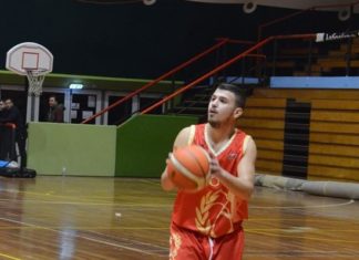 Βαγγ. Λαμπίρης: “Τίποτε λιγότερο από τον τίτλο”