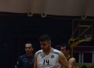 Καλαμάτα BC: Μελανόλευκοι και τη νέα σεζόν Μανωλάκης και Αρώνης