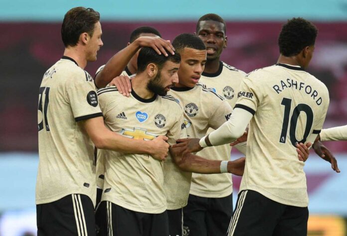 Premier League - Aston Villa v Manchester United