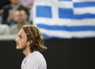 Το μήνυμα του Τσιτσιπά για την 28η Οκτωβρίου – “Κρατάω την σημαία μας πάντα ψηλά”
